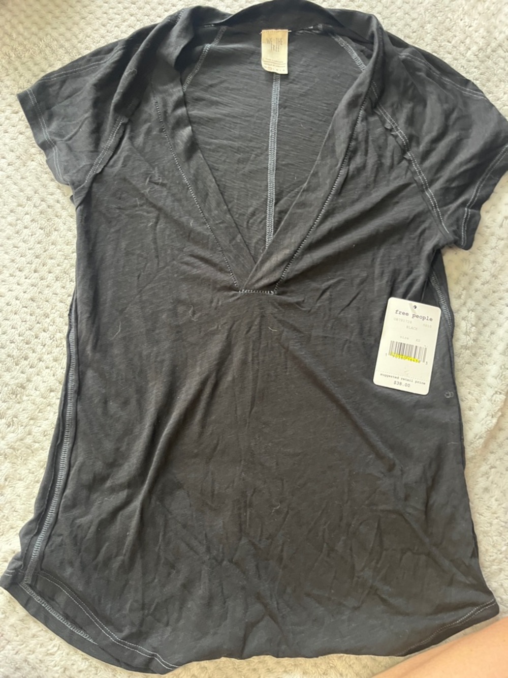 Free People Black Deep V Short Sleeve Tee Top NWT - Picture 3 of 3